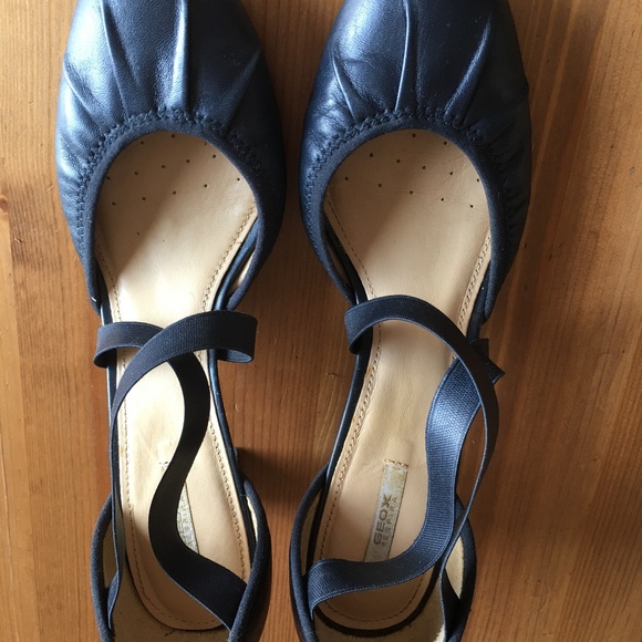 Navy Blue GeoX Pumps - Picture 2 of 11